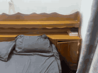 سلام عليكم غرفة خشاب لبيع سعر 300الف بيه مجال لتوصل على رقم ***********
