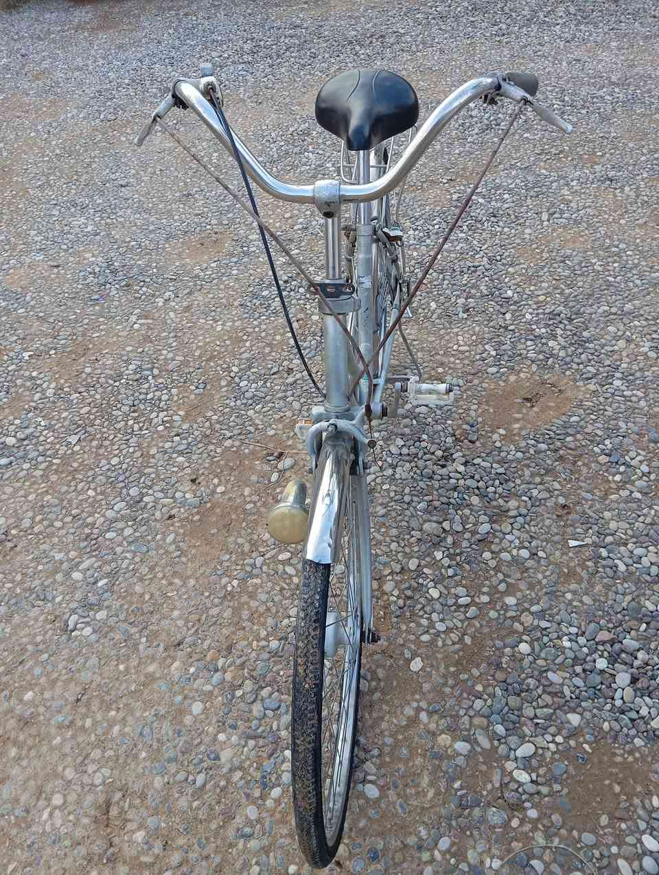 بايسكل حجم 26 للبيع ***********
