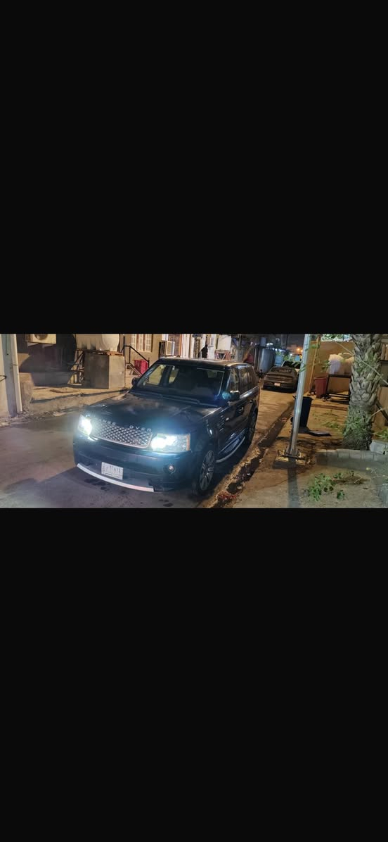 للبيع Range Rover Sport 2013 بحالة ممتازة 🔥
 • موديل: 2013
 • النوع: سبورت
 • محرك قوي وأداء عالي
 • صالون نظيف جداً
 • سيارة مريحة وفخمة ومعروفة بقوتها على الطريق
 • الاستخدام شخصي

السيارة بحالة طيبة وتحتاج اشياء بسيطة إن شاء الله.
المعاينة على الطبيعة خير دليل.

📍الموقع: ميسان / العمارة
السعر140

📩 للاستفسار ***********
