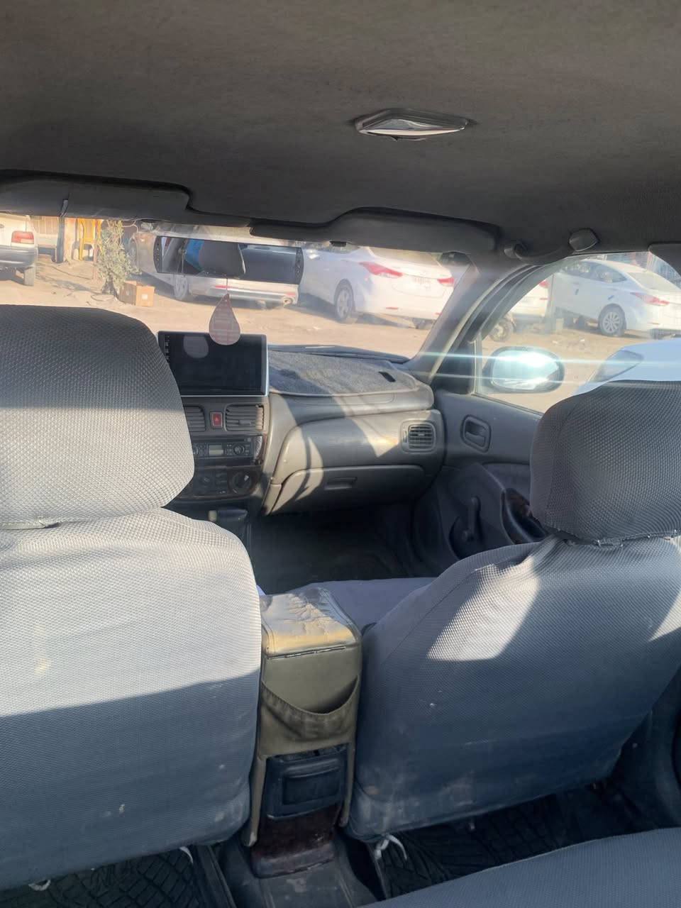 سلام عليكم نيسان صني موديل 2001 مثل مشوف. نضيفه كير مكينه حداديه تبريد بي عطل بسيط تخم تاير. جديد سنويه ستوه صقطت مكفوله من حادث قوي مجرد باردات يعني ابيع شبه حزام 60 بيه مجال شويه ***********
