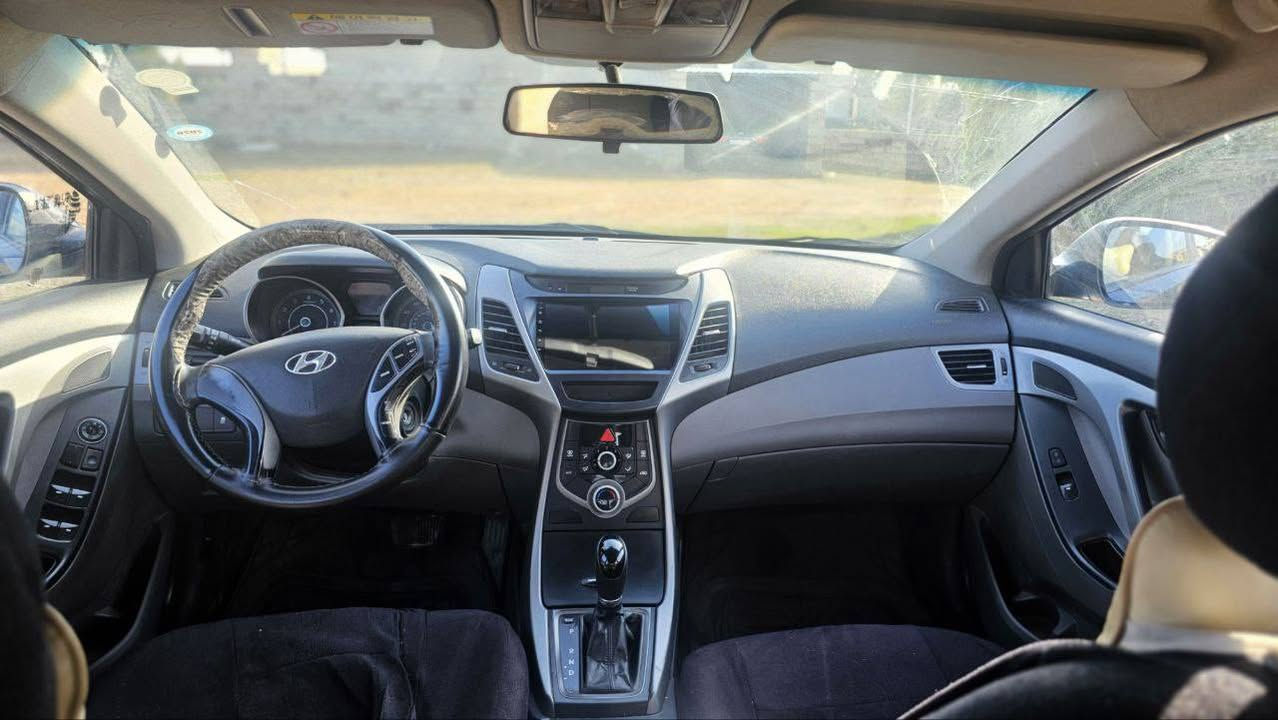 السلام عليكم
للبيع لنترا موديل ٢٠١٦
محرك ١٨ 
رقم و سنوية جديد 
الضرر صبغ اقل الحزام ابيع حزام  بدون دواخل
شرط التحويل السعر ٩٥ بيها مجال قليل 
رقم الهاتف  ***********
