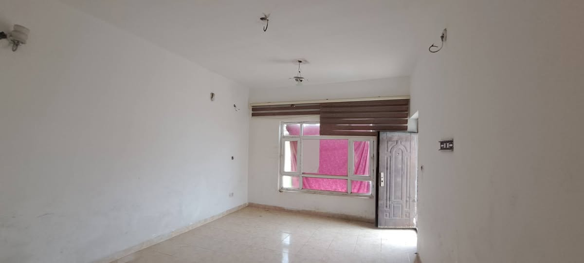 خانوبۆکرێ هه ولیر شاهان ستی لە جادەی150متری ژوری نوستن2/حمام هوڵ مطبخ دیوخان حدیقه کراج/بیت یجار فی اربیل شاهان ستی شارع150م/عرف نوم2/صحیات مطبخ صاله آستقبال یجار300الف *********** *********** واتساپ أربيل, العراق
