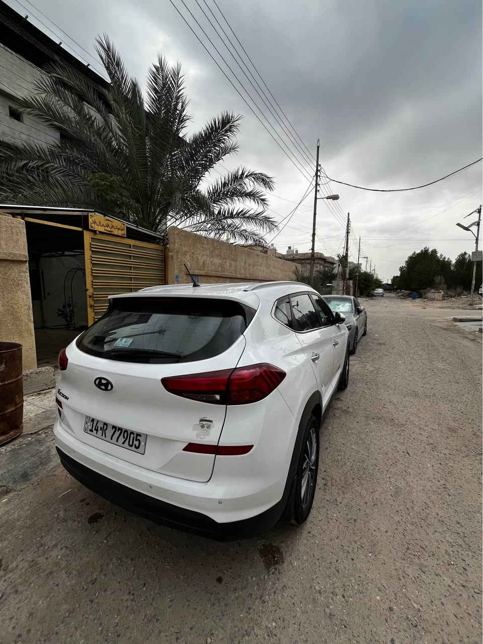 هيونداي توسان 2019 خليجي تجيكية (سايد بريك قدم)
المواصفات الداخلية :
تحكمات ستيرن
داخل صاج
كشنات جلد (لون بيجي)
بصمة 
 دخول ذكي بدون مفتاح 
ترحيب عند الاقتراب
شاشة لمس
شاشة اعطال
لايت اوتو
ماسحات اوتو
كرسي كهرباء سايق + سكن مع جميع الحركات
مودات قيادة عدد 3 comfort, eco , sport
مرايا وسطية عاكس
مرايات جانبية شفط
جامة السايق اوتو
قطعتين تبريد 
شواحن خلفية
سبير ويل 
المواصفات الخارجية :
لايت زنون ناصي + عالي 5 عدسات 
لد نهاري زنون
لايت مع حركة الستيرن عند الالتفاف
اشاير بالمري
ويل قياس 18 مع طخم تاير جديد
مقابض ابواب نيكل 
رقم جديد مع لد خارجي
السعر173 البصرة, العراق


**إذا كنت صاحب هذا الإعلان وتريد حذفه لأي سبب، رجاءا أرسل رسالة إلى الدعم الفني**