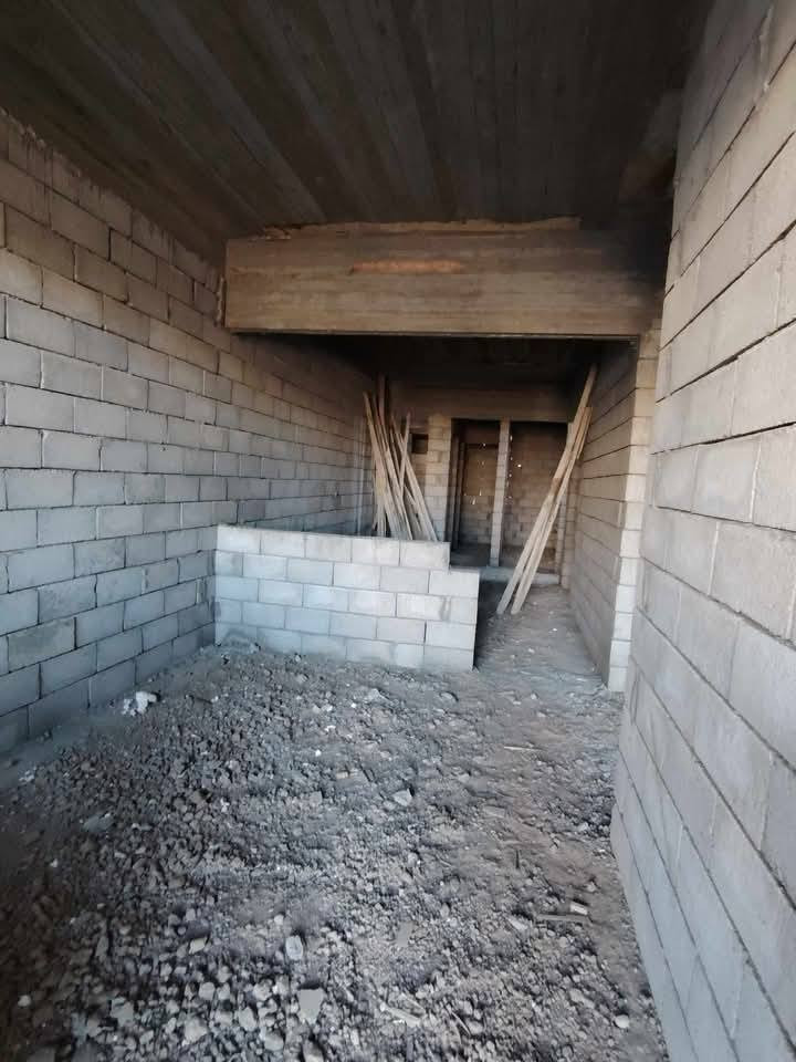 هيكل للبيع
حي الملايين الثانية 

مدخل مقابل المول الهيكَل بعد القنطره 

المساحة 147 م واجهة 7 م

ط1 )) غرفتين نوم واستقبال وهول ومطبخ ومشتملات 

ط2)) هول و4 غرف نوم ومشتملات وبيتونه 

سند زراعي قرار 25 

للاستفسار أكثر الاتصال على الارقام 

***********

***********
