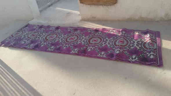 زولية ٤ في ٣ لون جوزي السعر ٥٠ الف .. زولية ٣ في ٢ مربعات السعر ٣٠ الف .. مدة الطول ٤ متر والعرض متر السعر ١٥ الف ... الدورة حي الصحة .. يوجد توصيل 
للتواصل : *********** بغداد
