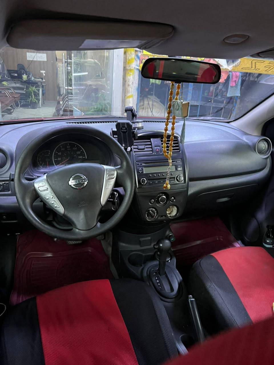 بيع مستعجل
نيسان ڤيرسا 2017 
90 وبيهة مجال 
بغداد 
***********
