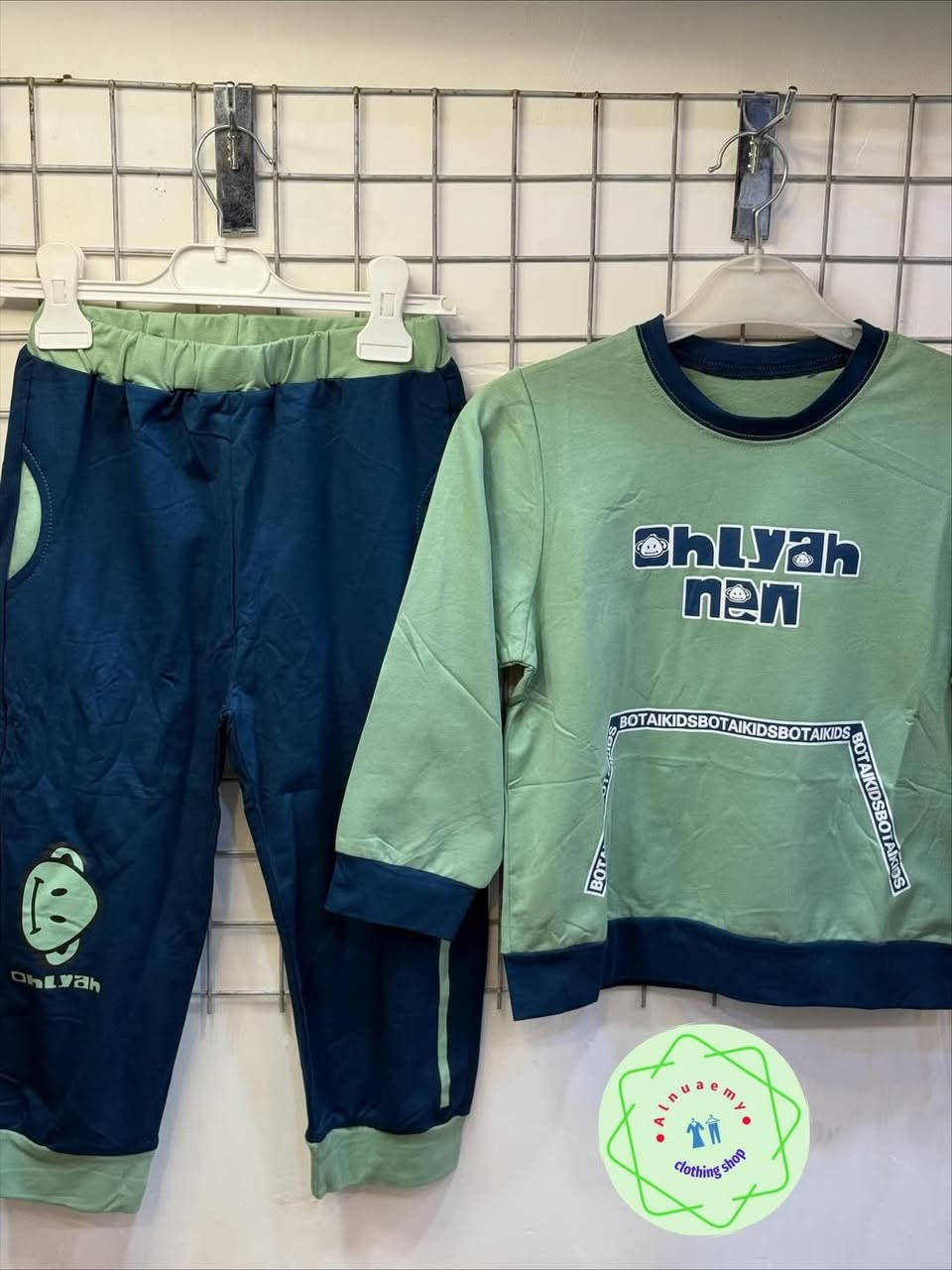 ⁨ تركسود بهاري هاف موديلات ولادي بناتي  قطن 💯🤩
بسعر : 6.000 فقط 👌🔥🔥
من عمر 3 سنوات الى عمر 8 سنوات ✅
خامه قطنيه ملمس ناعم ومريح ما يسبب تحسس⚠️
#يوجد_خدمة_توصيل_لكافة_المحافظات 
#كمية_محدوده⭕️🔥 #سارع_بالحجز_الآن 
#تركسودات_أطفال⁩


**إذا كنت صاحب هذا الإعلان وتريد حذفه لأي سبب، رجاءا أرسل رسالة إلى الدعم الفني**