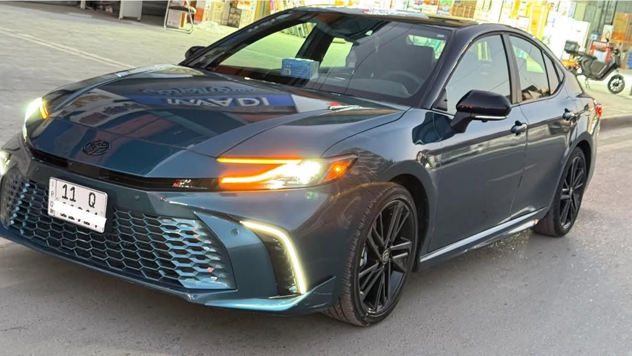 تويوتا كامري هايبرد موديل 2025 XSE بلص فول مواصفات 1/1 Two colors بدون ايرباك وبدون تبديل اي قطعة السيارة كلها بلادي على وضع الشركة

عداد 29 الف كيلو 

الرقم بغداد 

اللون الخارجي تركوازي والسقف بانوراما اسود 

الصنف : XSE

وارد امريكي بطارية ليثيوم 

بانزين + كهرباء 

سقف بانورامي متحرك 

 داتا شو

قارء العين

شاشة كبيرة Apple CarPlay & android auto

كاميرات 5 متعددة الابعاد 360درجه

• كراسي جلد كهرباء 

رادارت محيطية 

حساسات محيطية 360 درجة 

تدفئة + تبريد كراسي

تدفئة استيرنج 

رادار امامي 

مانع تصادم PCS  

مساد تحديد المسار —— LDA

‏BSM —— نظام النقطة العمياء

‏PDA —— مساعد القيادة التفاعلي

‏RCTA —— رادارات خلفية

‏SEA —— نظام الخروج الآمن 

‏RSA —— قراءة لوحات الطريق

مثبت سرعه تفاعلي —— ACM

‏AUTO PILOT —— سائق ذاتي 

مانع انغلاق العجلات —— ABS

‏TCS —— مانع الانزلاق 

بصمة أبواب + دخول ذكي

شاحن وايرلس

هندبريك كهرباء

نظام صوتي JBLمميز

حساسات ضغط الهواء في الإطارات

حساسات دخول الإنفاق

🚨⚠️صور الحادث بالمنشور

رقم الشاصي 4T1DAACK1SU121886

 للإتصال على الرقم

***********
