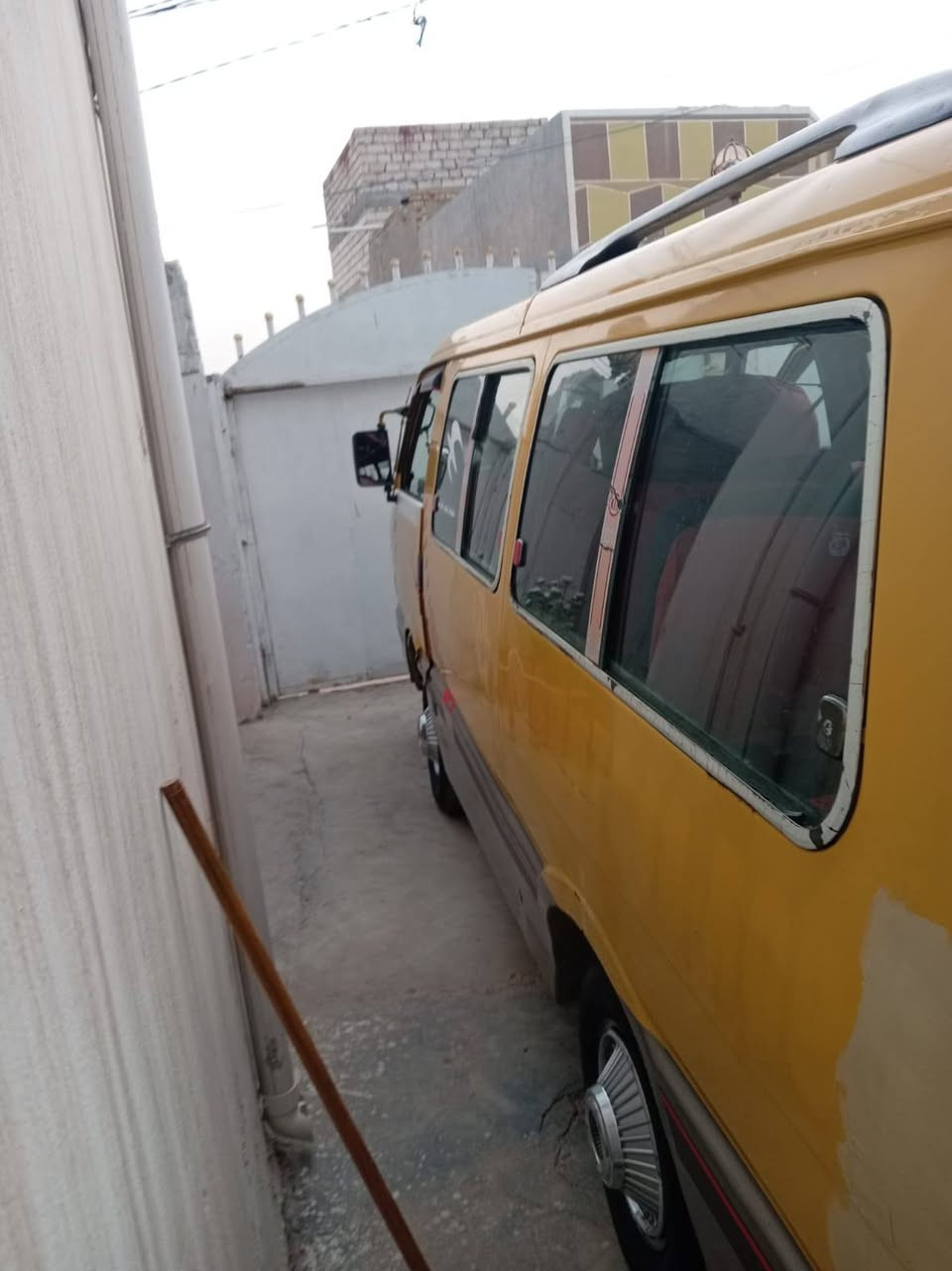 السلام عليكم كيه بسته للبيع موديل 95 ام الزعانف مكينه كير اكسل حداديه كله مكفول تخم تأير صاله سبوع من شديته سنويه 29 رقم نكليزي بيه وكاله عامه مصفره هيهء وغرامات سياره متعوب عليه ب55 وبيه مجال مكان كربلاء  ***********

