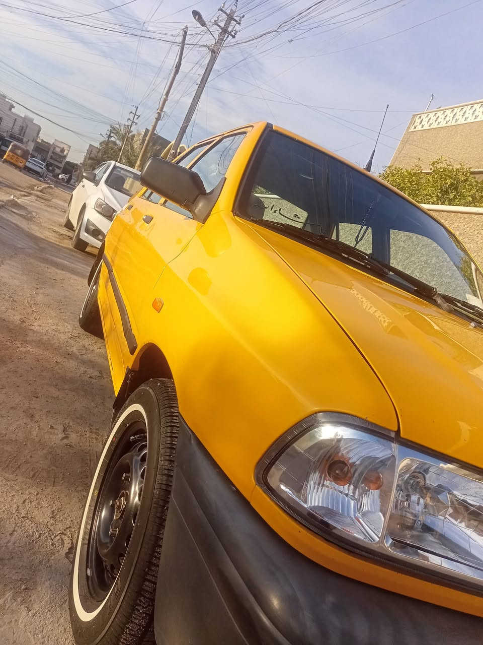 السلام عليكم سياره للبيع سايبة موديل 19 السياره مكفولة كفالة عامة بسمي رقم بغداد  مصفرة هيئة وغرامات تبريد خير من الله كامرة حساسات فول السعر 58 وبي مجال العنوان حي اور للاستفسار ***********
