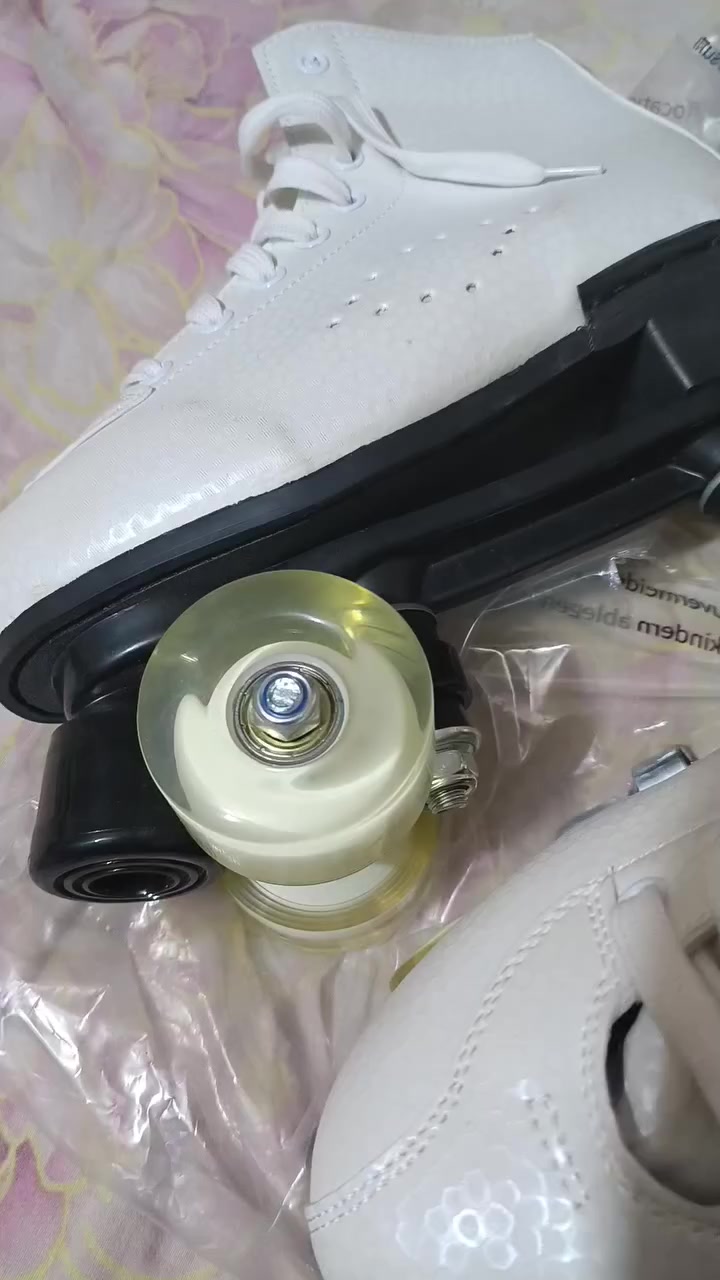 سكيت أبيض جلد قياس 37 كلش ثكيل وأصلي اليوم مسوية علية تخفيض سعرة ويا التوصيل 15


**إذا كنت صاحب هذا الإعلان وتريد حذفه لأي سبب، رجاءا أرسل رسالة إلى الدعم الفني**