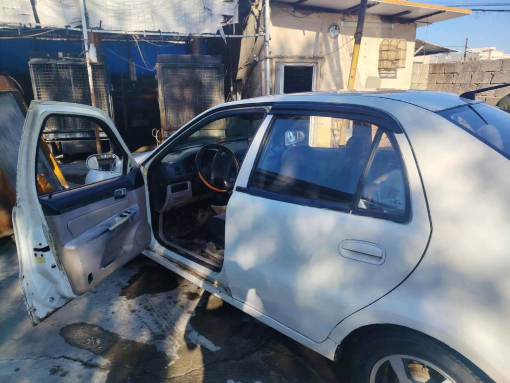 السلا عليكم 
سي كي 
للبيع سياره بسمي كاربون بيها هزه جديده محرك كير شرط السعر 37 وبيها مجال  باقي التفاصيل عل رقم *********** موصل, نينوى
