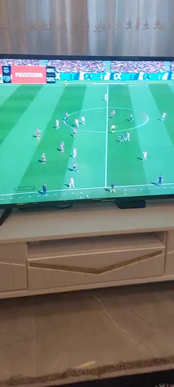 TVBOX فول 
30 الف ***********. موجود توصيل
