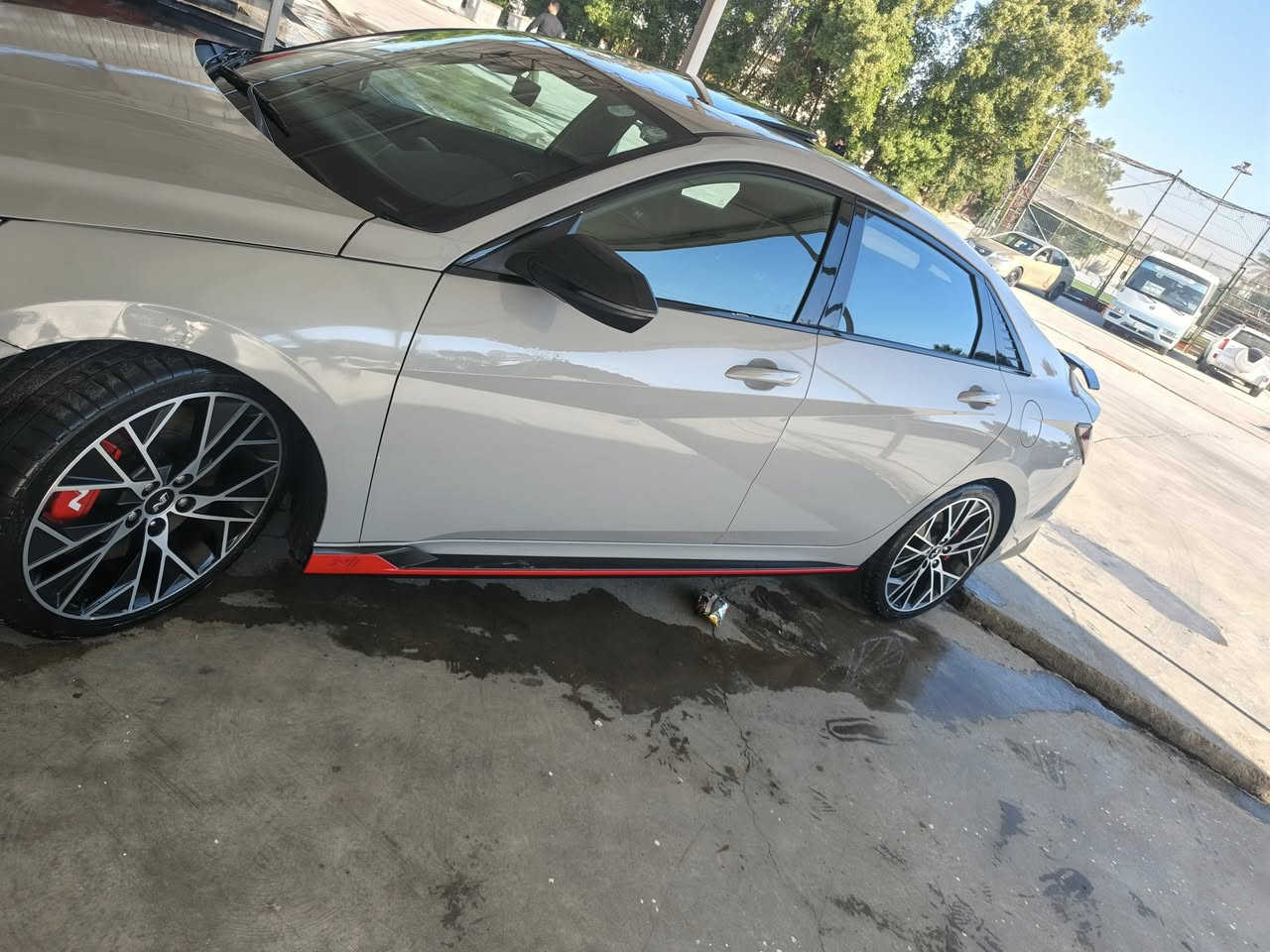 بسم الله الرحمن الرحيم
السلام عليكم عليكم ورحمة الله وبركاته 

ترهم أقساط وترهم نقد ‏‪***********‬‏

Hyundai Elentra N 23

المواصفات:❤️‍🔥N 

1️⃣كير اوتماتيك 8 نمر دبل كلچ DCT 

2️⃣كشن حضن 

3️⃣كشن علامة N

4️⃣كشنات كنتاره وجلد N

5️⃣سلايد روف 

6️⃣اناره داخليه 👌🏻٢٤ لون

7️⃣تحكم ستيرن نورمال وسبورت

8️⃣تحكم دبلات نورمال وسبورت

9️⃣ابواب بصمة

1️⃣0️⃣بصمة تشغيل 

1️⃣1️⃣شحن وايرلس

1️⃣2️⃣شاشة متصله 

1️⃣3️⃣كاميرا

1️⃣4️⃣نظام صوت _𝐁𝐎𝐒𝐒

1️⃣5️⃣اشارة ترحيب

1️⃣6️⃣اشارة مرايا

1️⃣7️⃣اوتو ستوب

1️⃣8️⃣نقطة عمياء

1️⃣9️⃣تحديد سرعة

2️⃣0️⃣تحديد مسار

2️⃣1️⃣رادار امامي 

2️⃣2️⃣رادار جانبي 

2️⃣2️⃣رادار خلفي 

2️⃣3️⃣حساسات جانبي 

2️⃣4️⃣حساسات خلفي

2️⃣5️⃣نظام _ 𝐍𝐎𝐑𝐌𝐀𝐋

2️⃣6️⃣نظام _ 𝐒𝐏𝐎𝐑𝐓

2️⃣7️⃣نظام _ N🚀

2️⃣8️⃣نظام _NGS☠️🩶

2️⃣9️⃣كشنات هيتر

3️⃣0️⃣ستيرن هيتر

3️⃣2️⃣صندوق ذكي

3️⃣3️⃣لايتات ليد 4 عدسات زينون

3️⃣4️⃣بگلايت ليد

السياره  ماشيه 43
