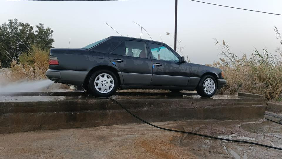 السلام عليكم مارسيدس دب رقم كربلاء سنويه ٢٩تاريخ نفاذه مديل 91 
سياره فول موصفات غرفه كراسي جلد شرط على وضع الشركه صدر حداديه كير تبريد حجم ثنين ونص ففتي المحرك 
كفاله من قواعد شواصي  براكيت طخه ضربه كفاله شرط شركه عنوان ذي قار *********** سعر ٦٠ وبيه مجال
