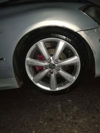 اكسسوار سيارة • للبيع