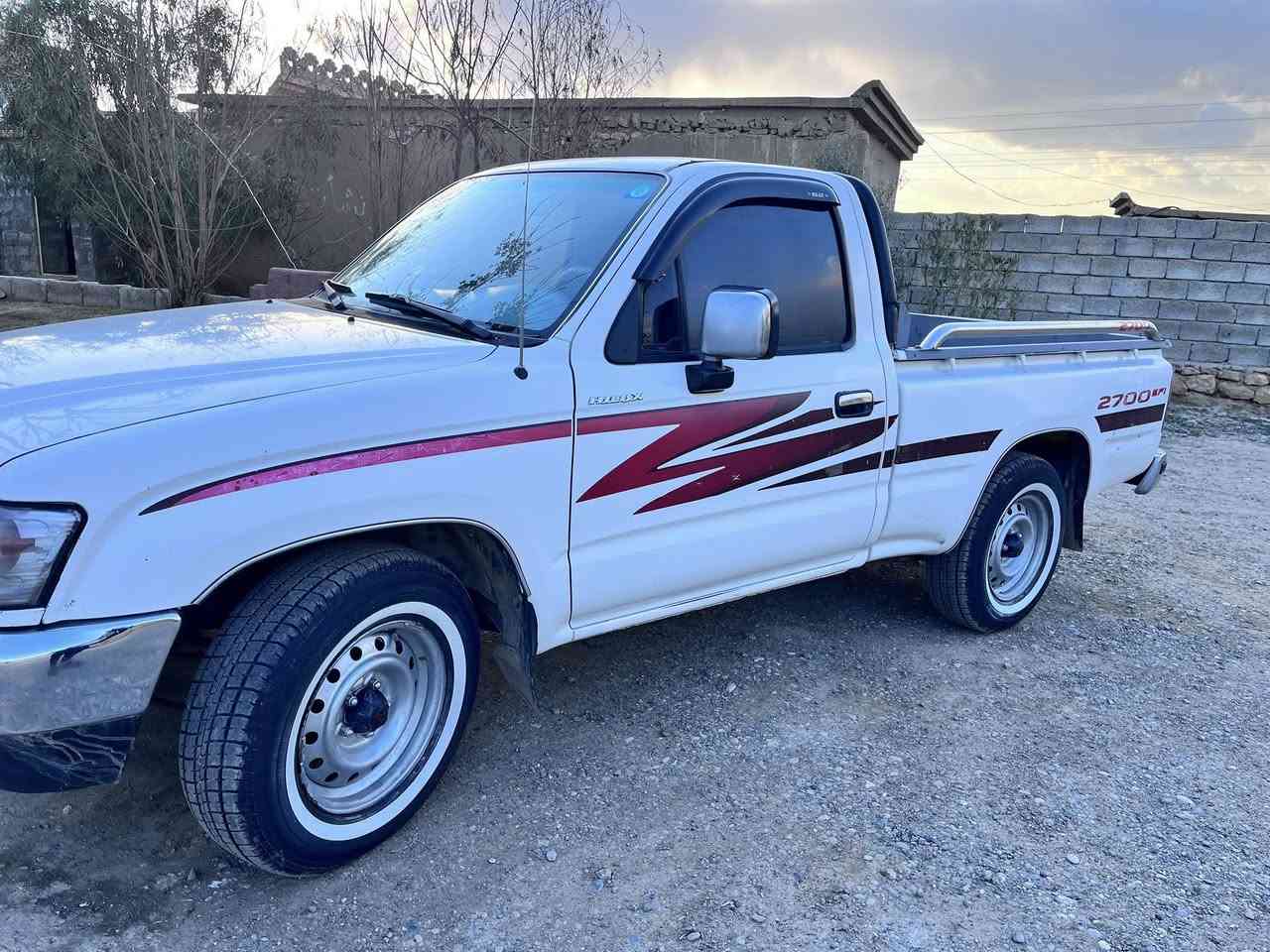 بيك اب موديل 2002كويتي سنويه جديده تبريد شغال كوبون بنزين بدون صبغ ملاحظات بسيطه  مكينه عالفحص  كير شرط ستيرن بور    تخم تواير جديد. داخل ازرق
السعر 120
واتساب فقط ***********
