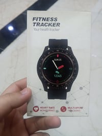 ساعة ذكية (Smart Watch) رياضية بحالة ممتازة للبيع ⌚✨ لعشاق الرياضة وال...