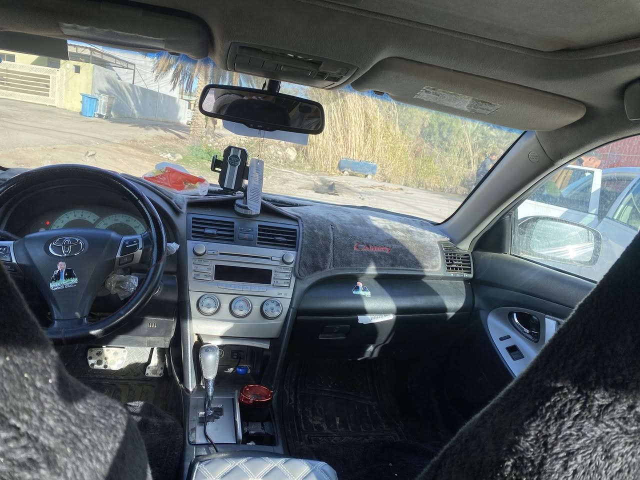 السلام عليكم كامري للبيع 2010 كلين مابيه اي ضربه فول تنته بلادي بصمه بلادي كله بلادي بيه بس الكير كايم رايده ب 100$دفتر مامتواجد ع فيس اتصل ع رقم ***********
