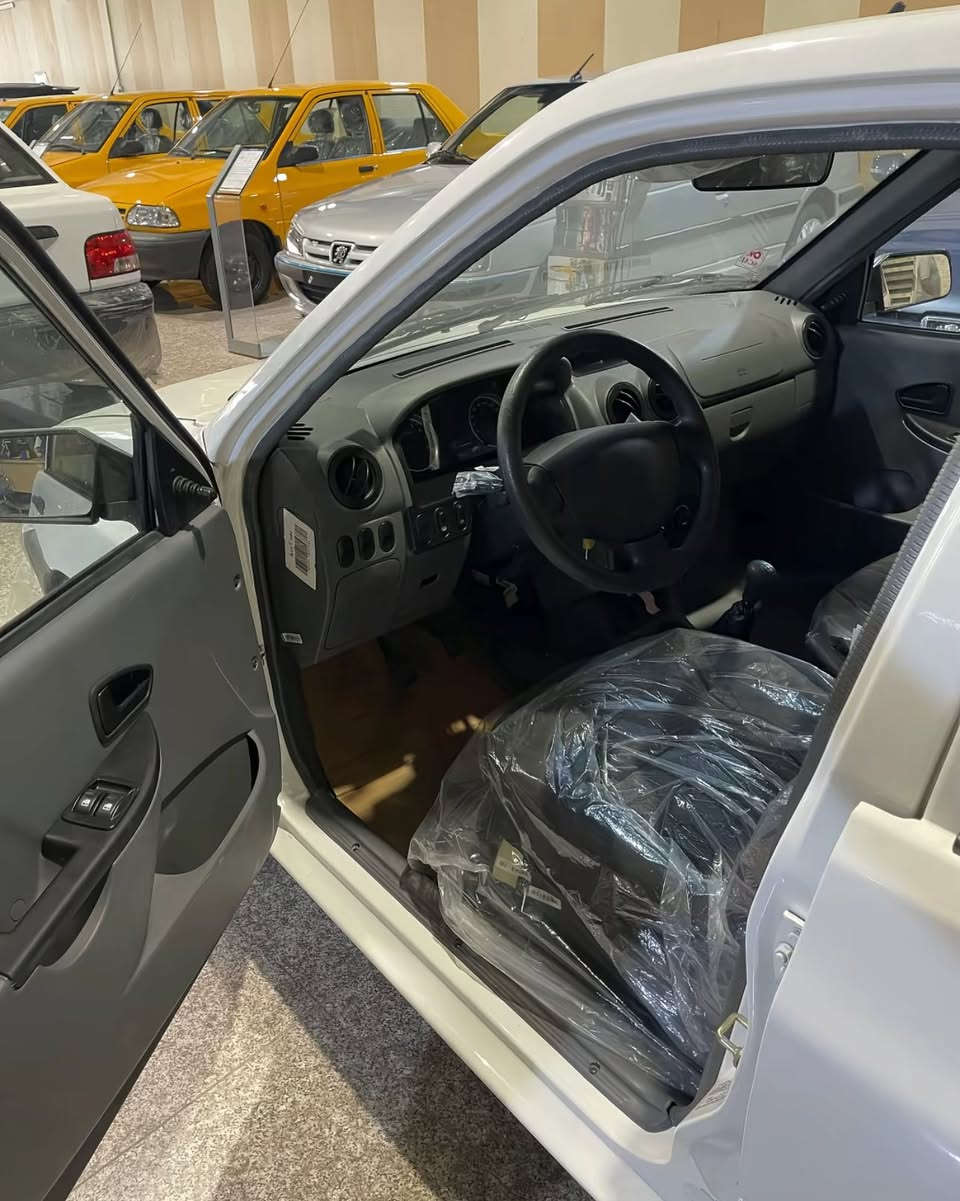 سلام عليكم قبل سبوع ربحت سايبه من جبس عبوري بعده زيور موديل 2025صفر كيلو بدون رقام تترقمم ي محافضه وطلعنه من معرضه 80ورقه  وني ريد بيعه 70قلفه رقام عليك مكفوله من معرض البيت ولحد لان مامشغله وني مامحتاجه مكاني بغداد راح يحب يخذه يتوصل عله هاذ رقمي وتسب فقط***********
