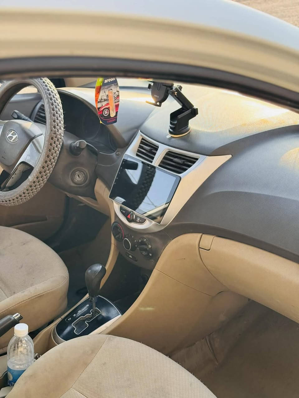 السلام عليكم ورحمة الله 
للبيع أكسنت موديل 2012 المكان الديوانية /قضاء عفك
للإستفسار الاتصال على الرقم ***********.،،
