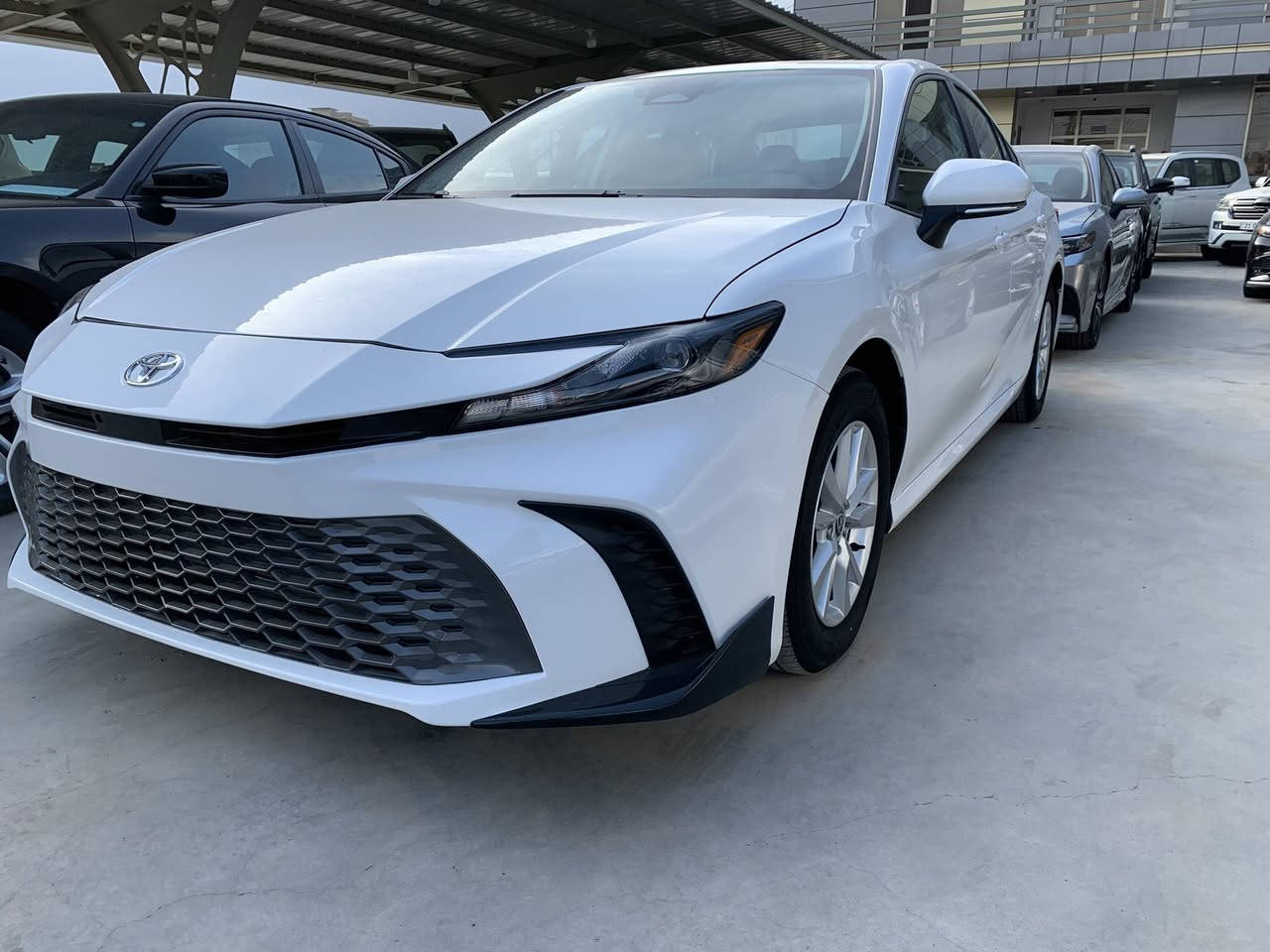 سلام عليكم
- للبيع فقط 
‏  - TOYOTA CAMRY
  -موديل 2025 هايبر 
  - الون ابيض 
  -لون الداخل رصاصي 
  - مواصفات Le
  -بصمه 
  -شاحن لاسلكي
  -هاند بريك بصمه 
  - رادار 360 درجة 
  -ماشيه 21 mil
  - اشاره مرايات 
  -تبريد قطعتين 
  - دخول جديد تترقم شمالي فقط 
  -(اربيل-سليمانيه-دهوك) 
  - الحادث بنيد صبغ فقط بدون دواخل 
  - ارباك فقط برده
‏  -4T1DAACKXSU093831 رقم الشاصي
  - العنوان سليمانيه 
  - الاستفسار اكثر الاتصال على الراقم متوفر واتساب
  -     ***********
