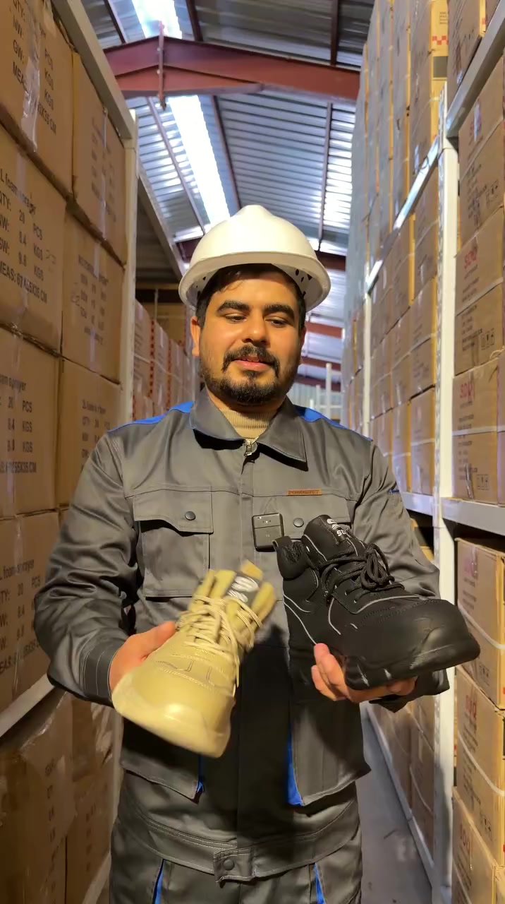 🔥👷‍♂️ لأن شغلك يستاهل حماية حقيقية… وصل حذاء العمل سيفتي الأصلي 👟💪
✅ دَبّان طبي مريح يحافظ على راحة قدمك طول اليوم
✅ مانع للانزلاق حتى بأصعب الأرضيات ⚠️
✅ عازل للصعقات الكهربائية 🔌
✅ وزن خفيف يخليك تشتغل براحة بدون تعب
✅ مثالي لساعات العمل الطويلة ⏳🔥
🎨 متوفر بلونين مميزين:
⚫ أسود كلاسيكي
🏜️ صحراوي عملي وأنيق
📏 القياسات من 40 إلى 47
📦 متوفر جملة ومفرد وبكميات كبيرة
لا تخاطر بسلامتك… اختار الجودة والثقة وخلي خطواتك ثابتة بكل موقع عمل 👌🔥
📍 العنوان: مجمع الحسناوي – شارع المدينة – عامود 19
📞 ***********
