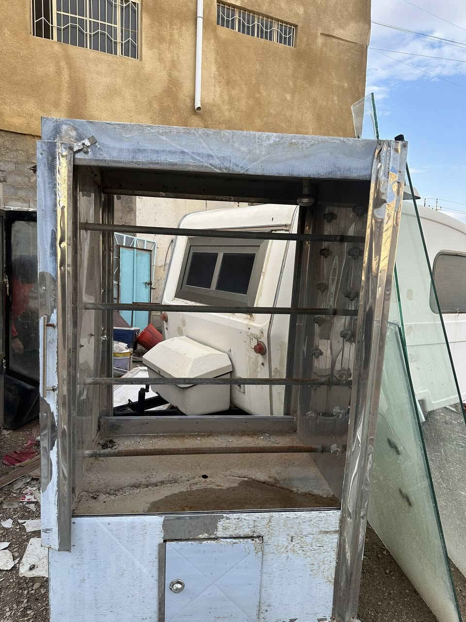 للبيع شوايات دجاج

للاستفسار ***********

مكاني هيت
