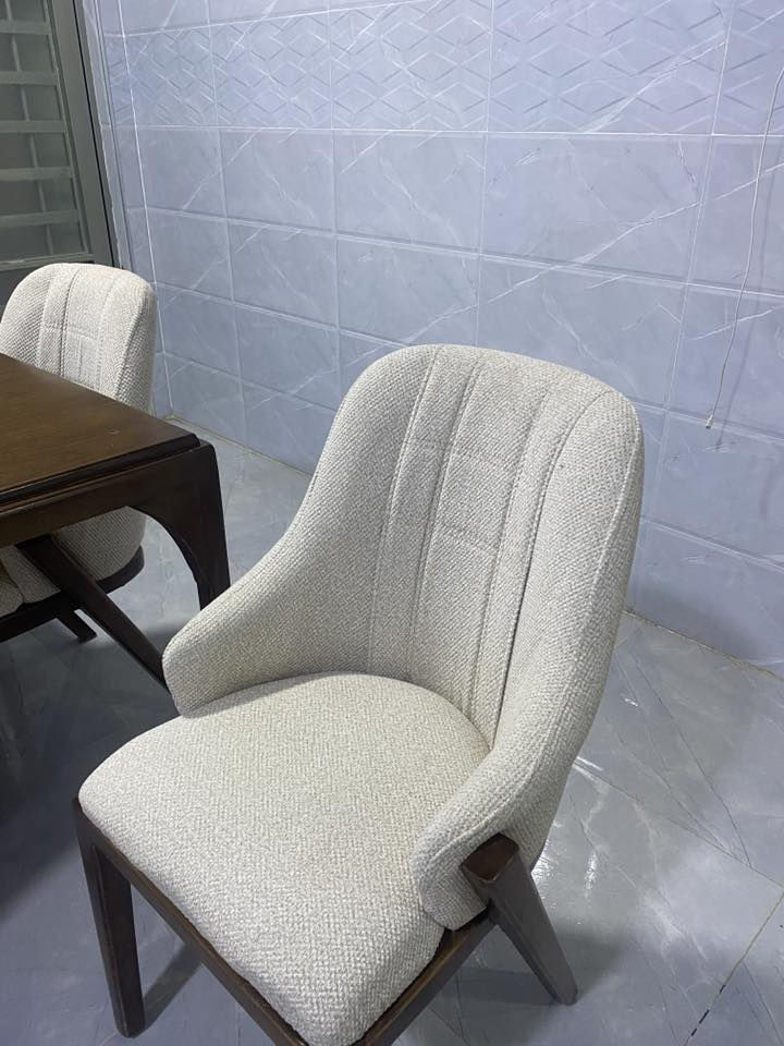 ميز درجة أولى خشب ثكيل
السعر 350
واتساب ***********
