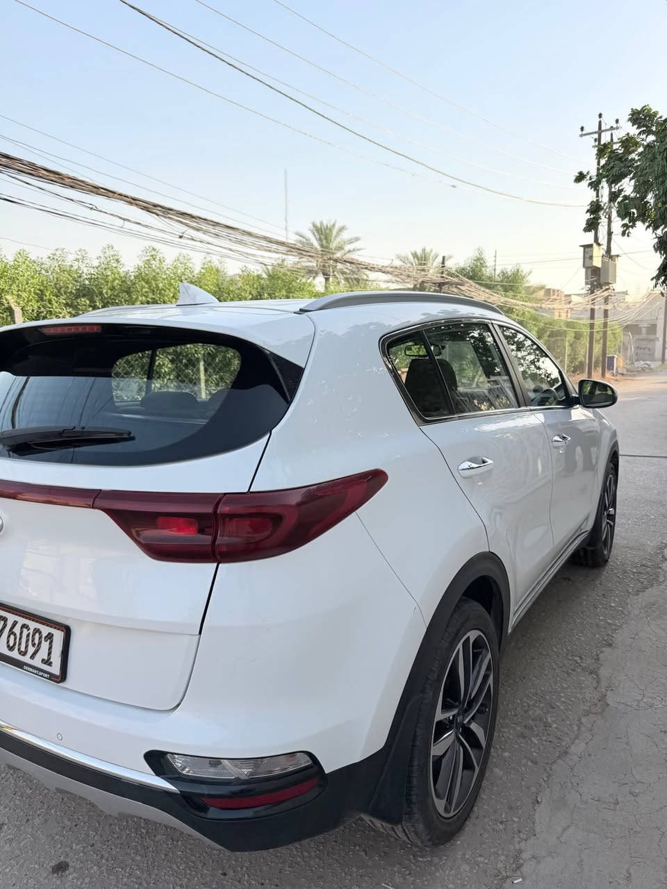 🚗 كيا سبورتج (Kia Sportage)  2021
نوع السيارة: كيا سبورتج (Kia Sportage).

 الموديل: 2021 رقم بغداد انكليزي دولي 

 خليجي ، بصمة تشغيل وابواب ، تشغيل عن بعد ,

شاشة كبيرة، كاميرا دوارة، حساسات خلفية وأمامي.

تبريد قطعتين ، تحكم ستيرن ، مودات قيادة سبورت ايكو نورمل 

مري شفط 

حجم المحرك 2000 سي سي دوش .

  كير ومكينة مكفولات بشرط الفحص

السيارة نظيفة جداً، بيها تعديل بارد في باب السائق

السنوية ب اسمي تحويل ثاني يوم 

📍مكان السيارة: بابل / جبلة

  السعر، 196 (وبيها مجال بسيط للشراي).

📞 للتواصل والإستفسار  ***********

بي وات ساب
