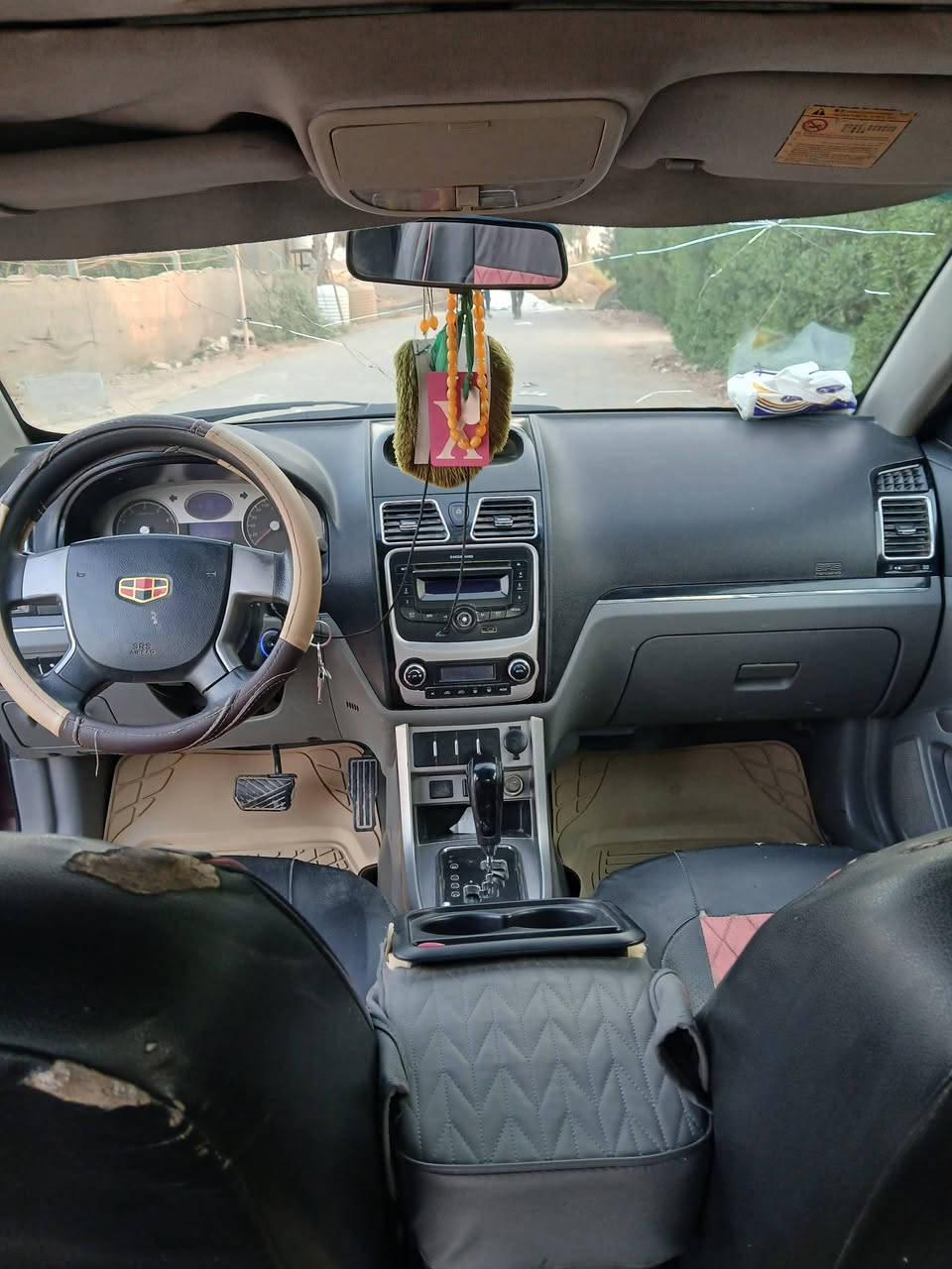 سيارة ام كراند  موديل 2013 للبيع.
كير ومكينة خير من الله 
تبريد ثلج.
تخم تايرات جديد.

العنوان : بابل.
رقم السيارة بابل.

السعر 50 وبي مجال.
للإستفسار الاتصال ع الرقم 
***********
