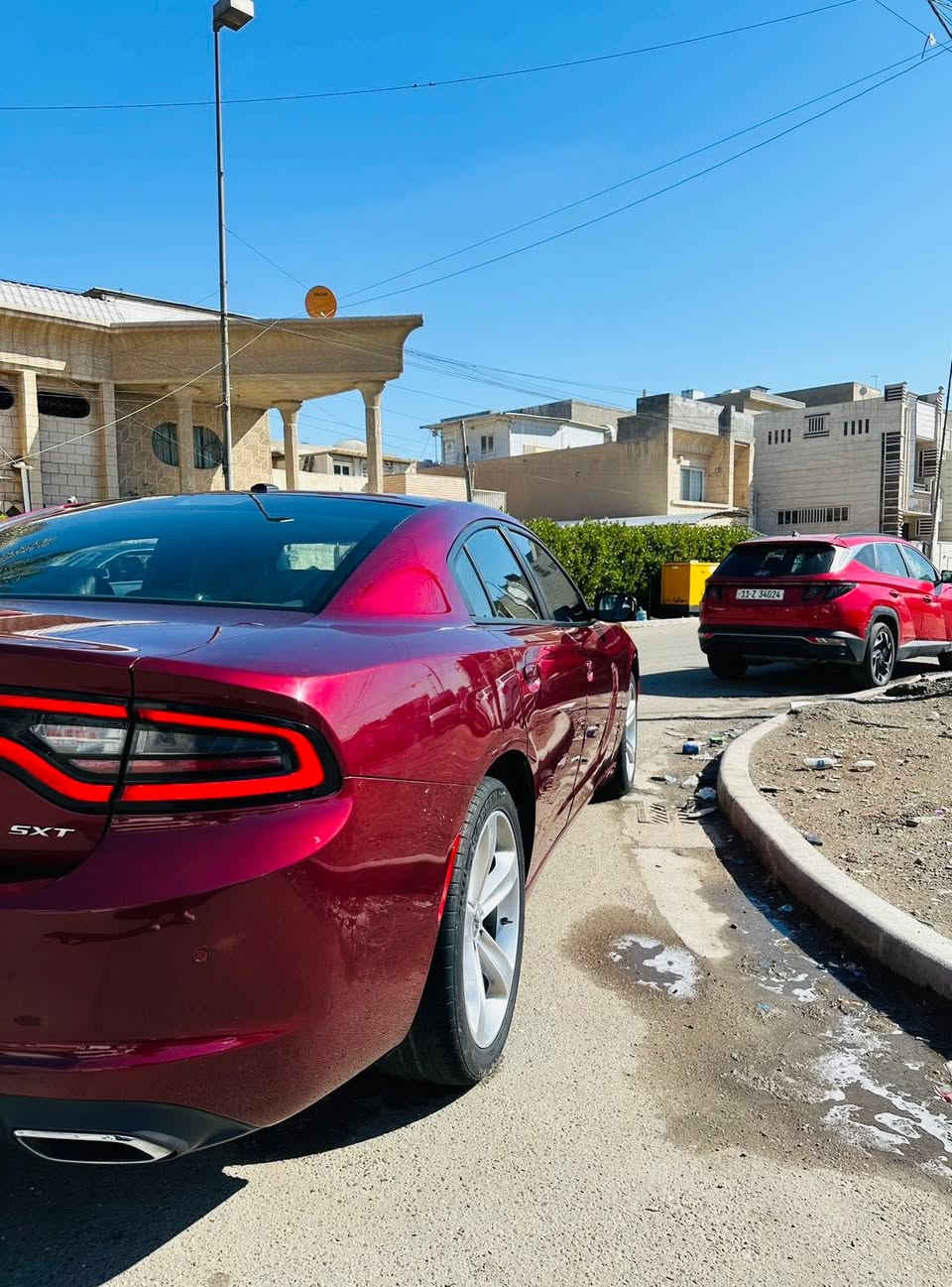 جارجر 2017 SXT plas كندي (كلين)
بيع او مراوس
فول مواصفات 
رقم سليمانية بسمي 
ماشية 100الف 
سيارة كلش جديدة ونظيفة
استخدام شخصي 
محرك 3600
فتحة
بصمتين وياه
تشغيل عن بعد
 رادارات
مري قلاب 
كشنات جلد 
تدفئة تبريد كشنات الامامية والخلفية
كشنات كهرباء 
سستم صوت الباين
تو ويل
ويل حجم 20 
تخم تايم جديد
شاشة جبيرة
سنوية وهزة جدد
سيارة جاهزة وخير من الله وكلة على وضع الشركة
مكانه الكوت 
اكتب تم ويجيك السعر على خاص
***********
***********
