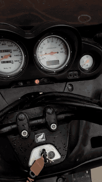 06لبيع. مديل 18 اوراق ضاعت من شلت. اكفل صرقه
سعر 500وبيه محال
محرك250cc
مكان بغداد جسر ديالى
رقمي ‏‪0774 794 4612‬‏
