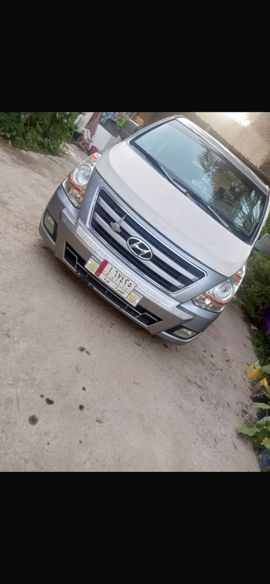 السلام عليكم ستاركس موديل 15 اصل للبيع السعر 205 وبيهه مجال قليل بيهه قطعيتن الجاملغ الايمن الخلفي ضربه خفيفه وباب السلايت بنفس الجهه شخوط وباقي السياره بحاله جيده ومكفوله مكينه سبلاين جاهزه من كلشي حداده تخم تاير جديد تدفئه تبريد  مال بيت ابد مداخله كراج ولا شركات تحويل مباشر العنوان بصره القرنه للاستفسار اكثر اتصل على الرقم ***********ملاحظه مارد ع تعليقات اتصل فقط
