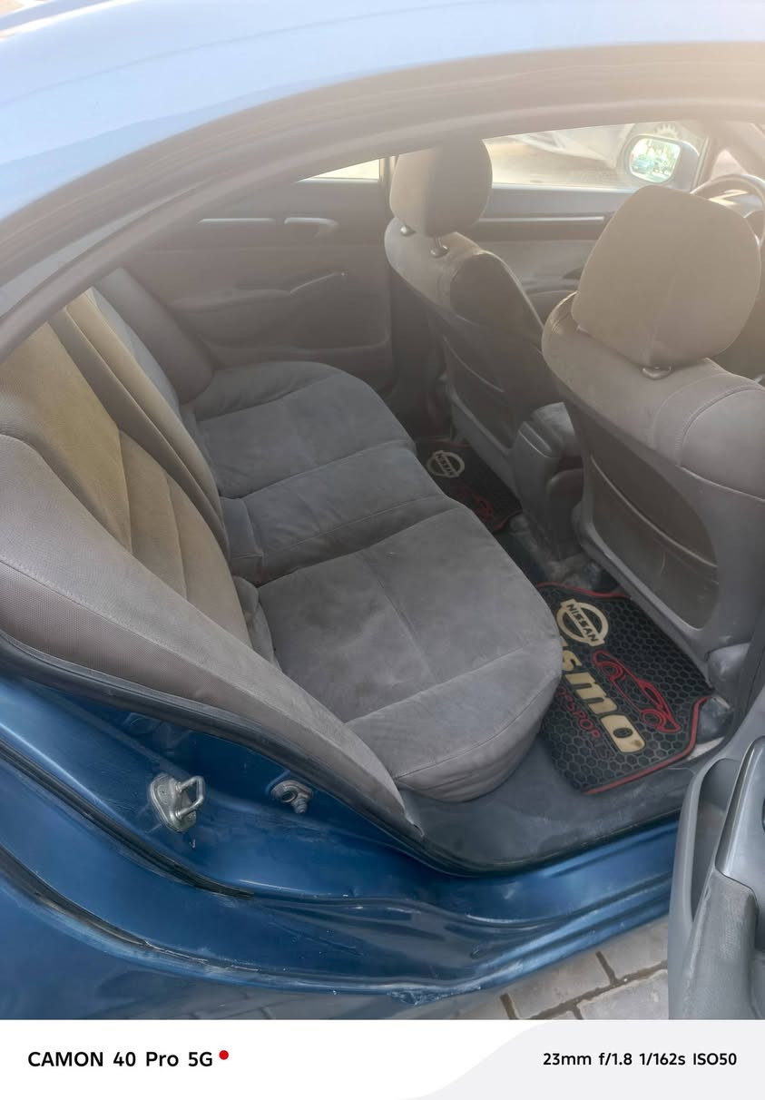 سلام عليكم رمضان كريم للبيع هوندا سفك 2007 ياباني وارد امريكي رقم ديالى مشروع وطني تحويل مباشر كير ومكينة مكفولات صدر جديد تايرات جدد كامرة خلفية شغالة مصبوغة عام للجمالية نواقصها الباور بي نضوح وبوش خلفية السيارة جاهزة مكان السيارة بغداد العبيدي حي الرئاسة شارع 20
السعر ٥٨ وبيها مجال 
للاستفسار ***********
