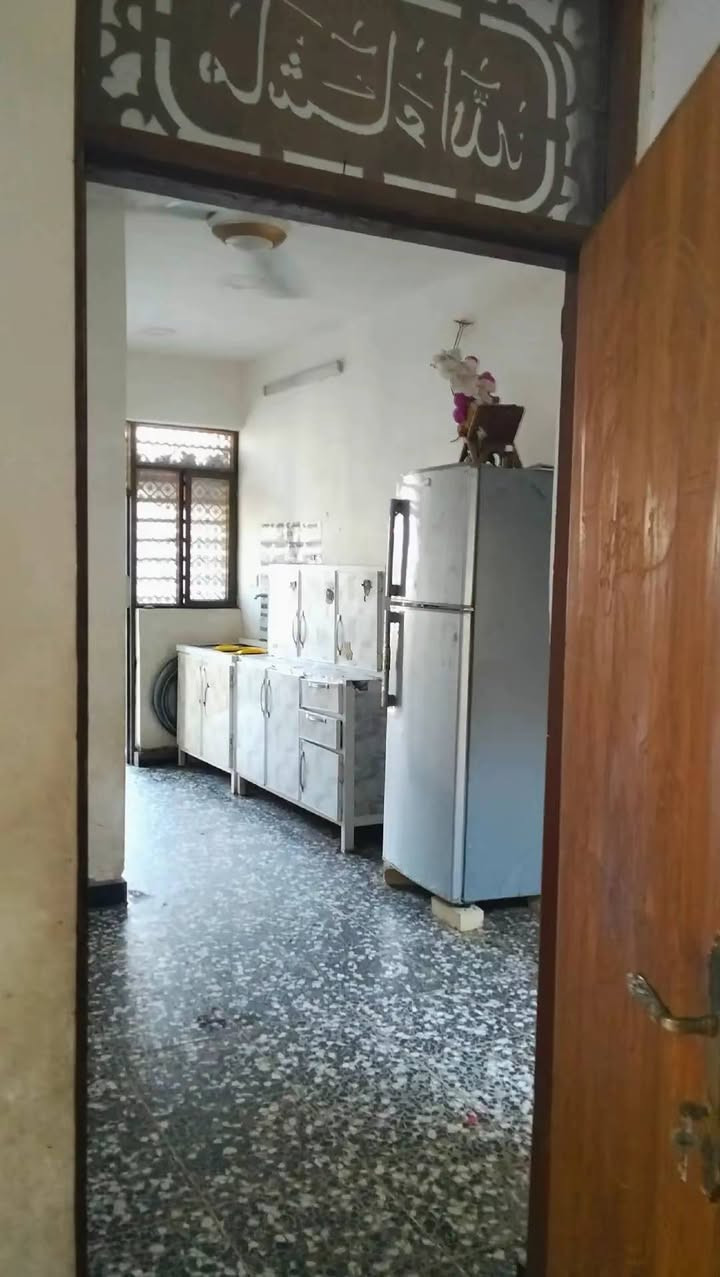 دار للبيع مستجعل عل بيع اني صاحب الدار طابو زراعي سند متوفر او متوفر بي ورقه تمليك مساحه الدار 95 ركن عنوان الدار زراعي رئاسه المعلمين قرب مجمع 400 خدمات كامله تبليط ماء مجاري كهرباء متوفره24ساعه الدار بي 3خطوط وطني +واير سحب + نت تفاصيل البناء موجود داخل الفيديو ولسعرررررر مناسب للجميع بسعر قطعه ابيع ولسعرررر 60 اوبي مجاااال قليل للاستفسار الاتصال عل الرقم *********** ابو علي الشمري صاحب الدار ايجيب اكثررر بس مستعجل عل بيع ولتوفيق للجميع او اسف عل اطاله  ادمن وافق ورده 🌹🌹🌹🌹
