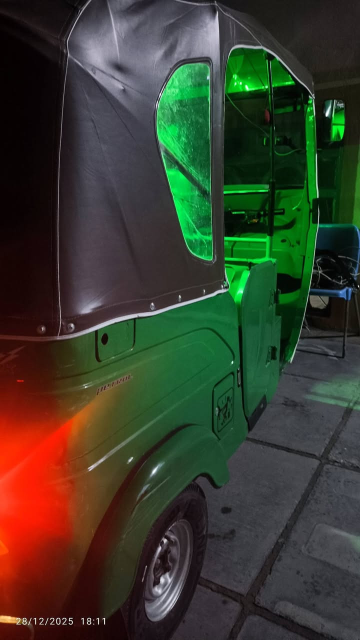 تكتك موديل 21 رقم وسنوية انكليزي ومداور ثاني يوم سعر التكتك 6900 وبيها مجال عنوان بابل القاسم رقم الهاتف ***********
