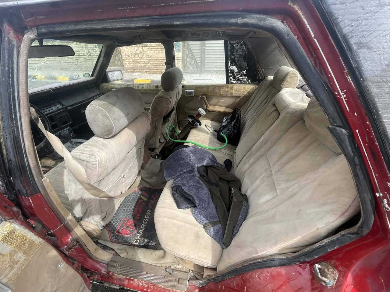 السلام عليكم سوبر للبيع مكان واسط راعيه بغداد عندي رقم الهاتف سعر15بيه مجال تخم تاير جديد حداديه جديده محرك جديد***********
