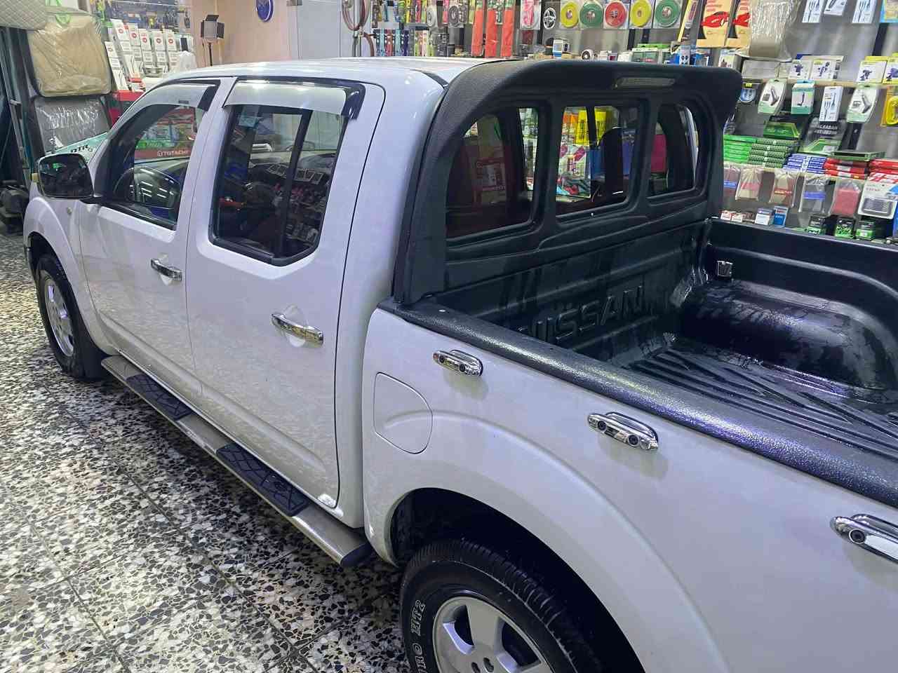 موديل 14 
كير اوتوماتيك جام اوتو ماتيك رقم وسنويه وهسه جديده تخم تاير جديد صدر جديد سياره حلوه ونظيفه ومناقصهه اي شي كير ومحرك وتبريد كلهن جاهزات
محرك مفتوح 
ماشيه١٧٠ الف كيلو 
السعر 108$
*********** 
مكان سياره نفق الشرطه بغداد, العراق
