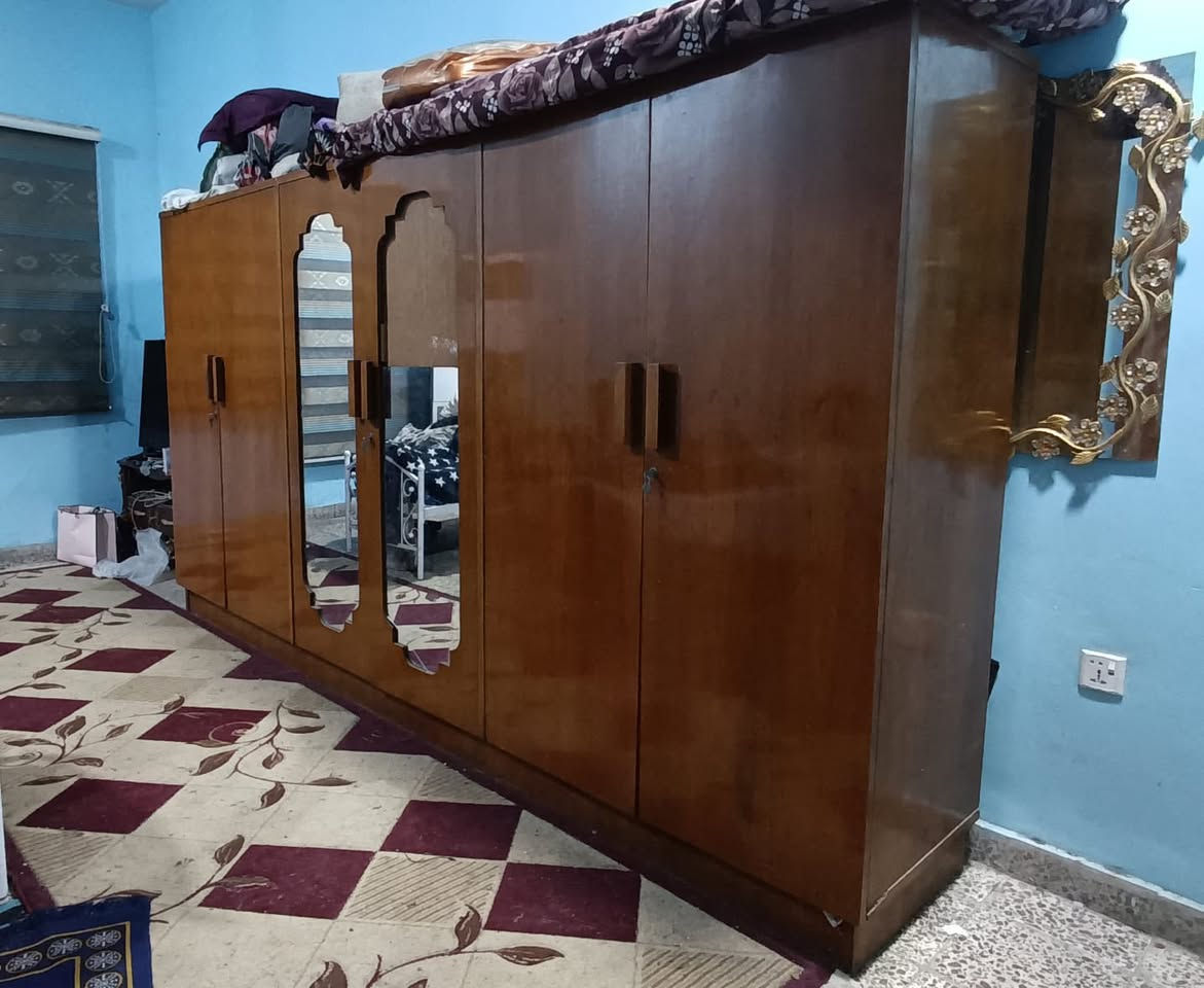 كنتور صاج ست ابواب نظافته 90٪صاج من الداخل والخارج بس وحده من المرايا مكسوره وواضح بالصوره السعر 250 والله يستاهل اكثر المكان حي اور فلكة صباح الخياط


**إذا كنت صاحب هذا الإعلان وتريد حذفه لأي سبب، رجاءا أرسل رسالة إلى الدعم الفني**