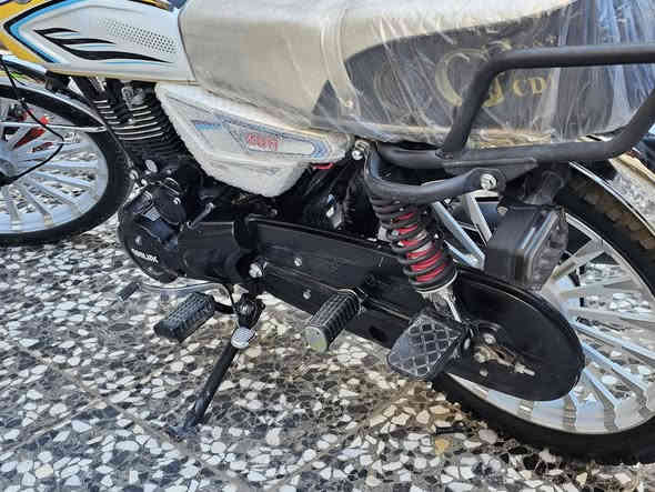 السلام عليكم سافاني سونك 2024شهر 12يعني 2025 مكينة 200 دراجة كلش نضيفة استعمال قليل وممشتغلة دلفري نضافتهة كدامكم أوراق كاملة كدامكم مصورهن بصمتين وثلاث سويجات للبيع او مراوس مكاني بغداد الحسينية متواجد اتصال أو واتساب فقط رقم ***********
