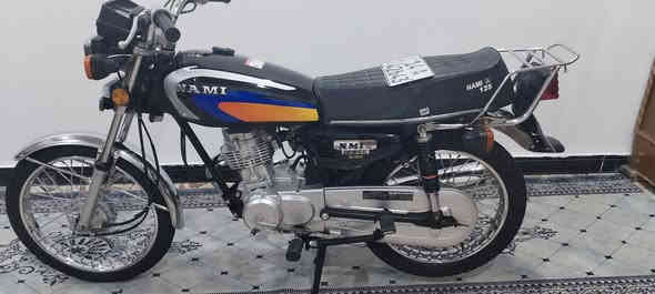 السلام عليكم دراجه نامه شلامجه الأصلي للبيع رقم وسنويه موديل 23 تحويل ثاني يوم كله شغاله السعر مليون و 900 ) 1900 وبيه مجال عنواني بالزبير الشراي يتصل ***********
