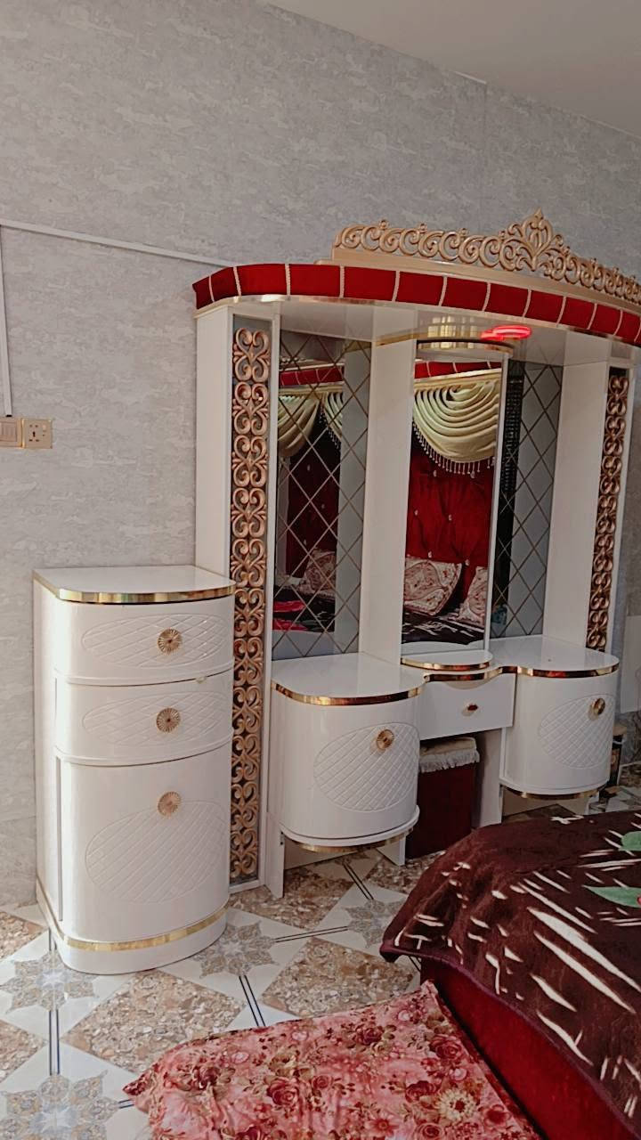 غرفة نوم ايطاليه للبيع مكان تأميم سعر 700وبيه مجال بسيط الشراي يتواصل عل الرقم ***********
