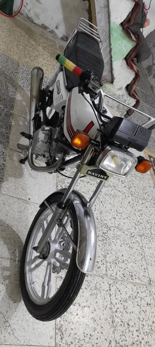 السلام عليكم
سيفان 5 كير مديل 2021 الدراجه نضافتهه شوفت عينك 

نضيفه ماعايزه شي أوراق سكنر مكاني نجف الشراي يتصل وبي خير ويدلل السعر ٤٠٠ وبيهه مجال للإستفسار الاتصال ***********
