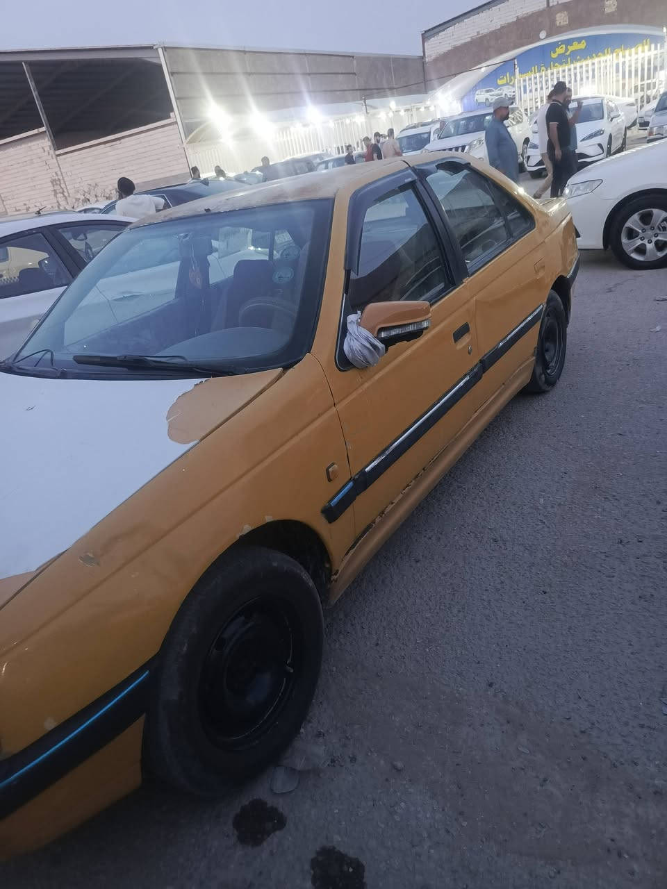 بيجو 405 للبيع او مراوس رقم الماني بغداد سعره 20 وبيه مجال  مداور يمته ماتريد مكاني نجف.جامعه الكفيل للاستفسار اكثر خاص او الاتصال على الرقم ***********
