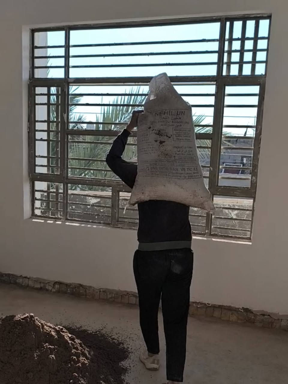 سلام عليكم كادر تصعيد على ظهر كافة مواد البناء مكانه بغداد أتصل وبخدمتك ***********
