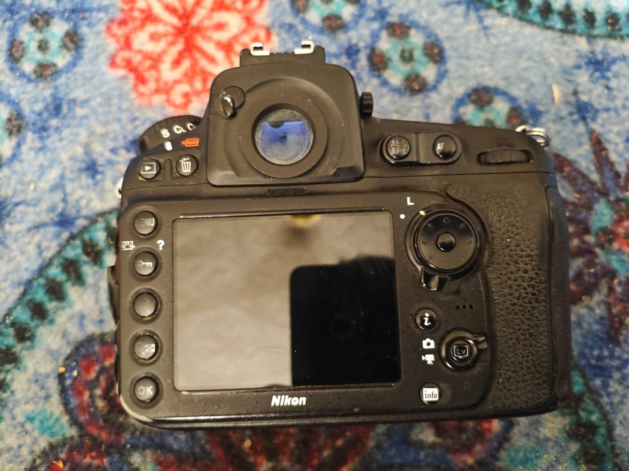 نيكون D810 مع كرب و بطاريتين وشاحن


**إذا كنت صاحب هذا الإعلان وتريد حذفه لأي سبب، رجاءا أرسل رسالة إلى الدعم الفني**
