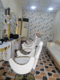 كراسي العدد 3 للبيع للاستفسار اكثر اتصل على الرقم التالي (07742050527)