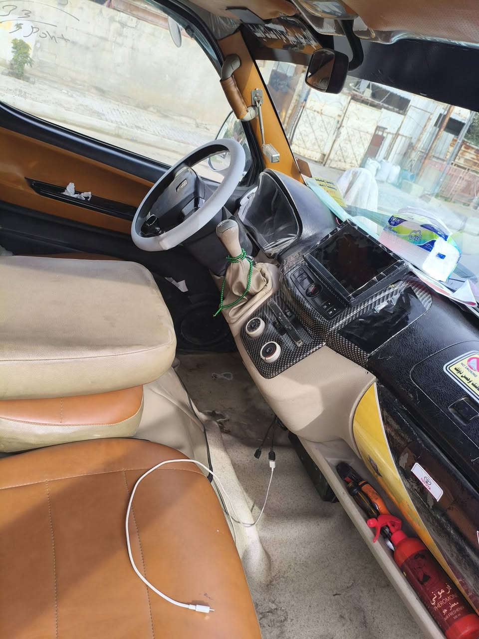 السلام عليكم جنبي اج وان للبيع محرك جديد مكفول بانزين غاز كير اكسن مكفول صدر جديد مشط جديد صدر خلفي جديد منظومه غاز منظومه زنون بيهه طخه بل طويلة فوك تاير ومصبوغه السياره مصفره بسمي مكان بغداد الاستفسار ***********واتساب
