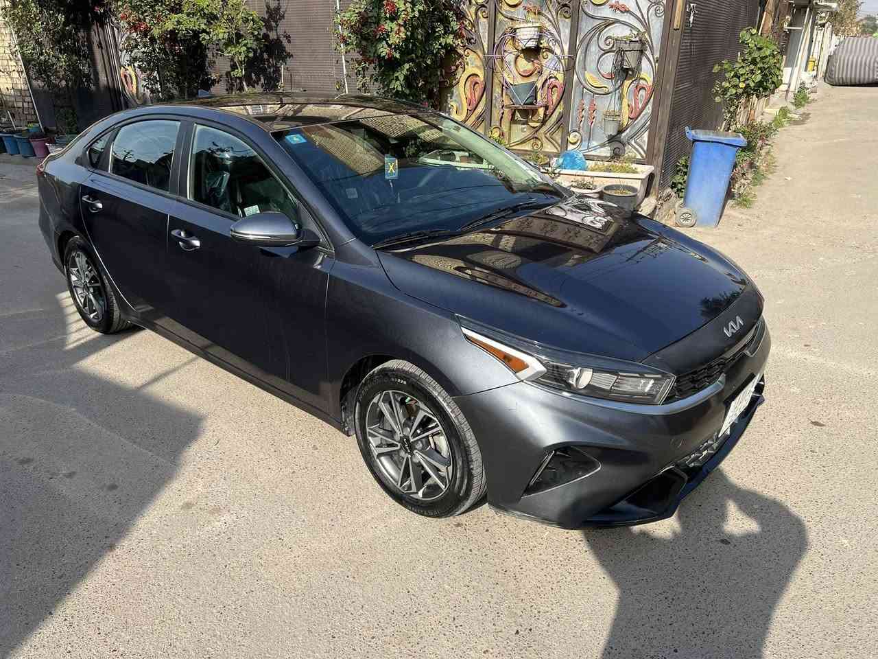 سلام عليكم
كيا فورتي مديل 2023 رقم بغداد
شاشه
كامره 
رادارات
مانع انزلاق 
ويل كب 
٣ وضعيات قياده 
بدون ايرباك 
مكاني بغداد بلديات 
صور الحادث مع السونار مرفقه في المنشور
السعر132$وبيها مجال  
للاستفسار الاتصال 
***********
